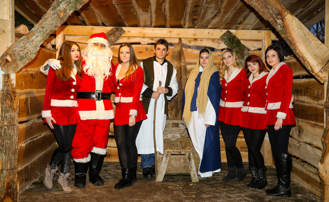 Advent u Jaski: 1. Blagdanski stol „Kukuruzno brašno – od mlina do žganaca i kruha“,  2. Djed Mraz dijeli poklone