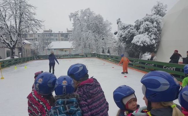 Završetak škole klizanja za osnovnoškolce