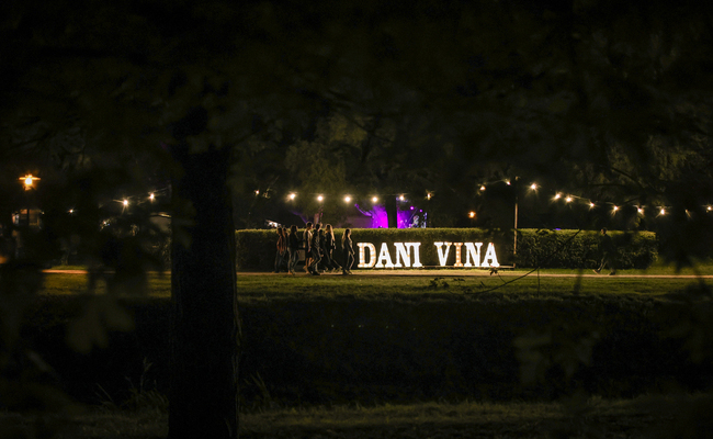 JAVNI POZIV za zakup montažnih objekata na manifestaciji „Dani vina“ 2025 