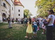 Sjećanja na djetinjstvo i pogled u budućnost